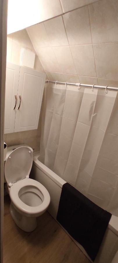 Appartement Cosy Plein Centre Conches-en-Ouche Εξωτερικό φωτογραφία