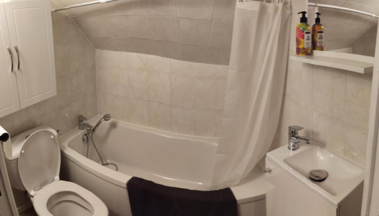 Appartement Cosy Plein Centre Conches-en-Ouche Εξωτερικό φωτογραφία